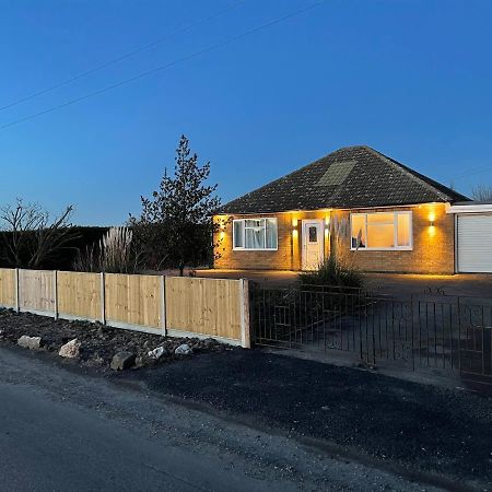 2 Bedroom Detached Bungalow With Hot Tub And Secure Garden And Parking - Pet Friendly On 7 Acres Of Land Boston Bagian luar foto